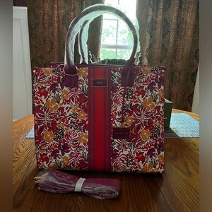 TRINA TURK XL Majorelle Garden w/stripe Tote/Shoulder Bag NWT MSRP $245